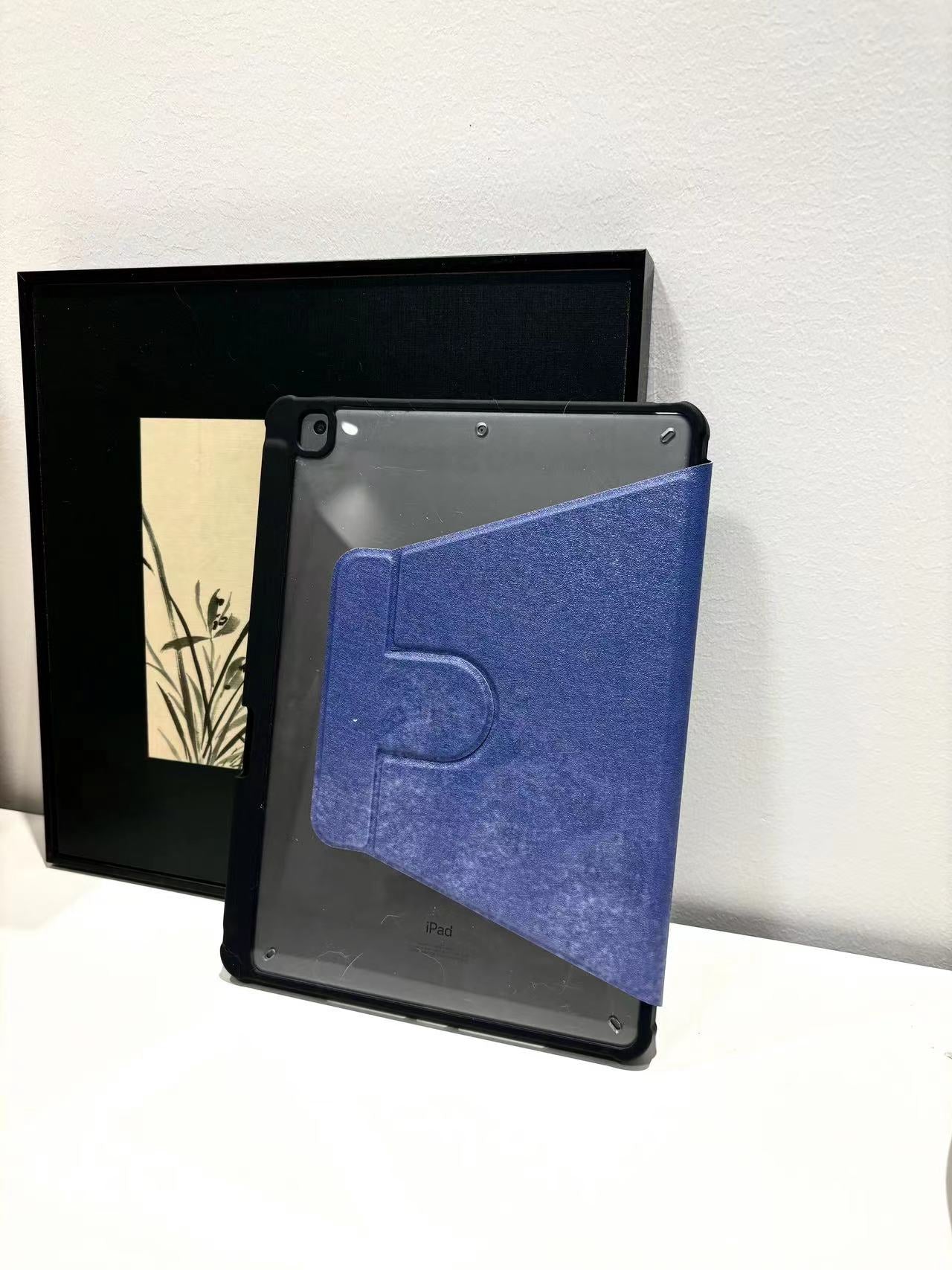 「Chinoiserie」 Flower Printed Blue iPad Case