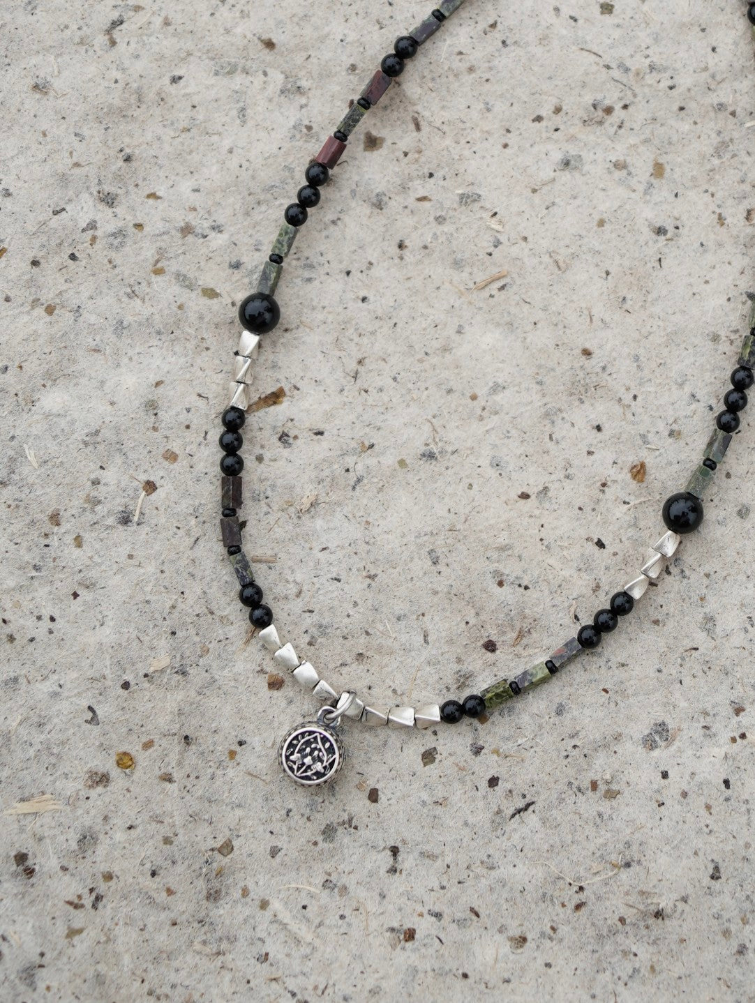 「Chinoiserie」Silver Flower Drum Pendant Beaded Necklace