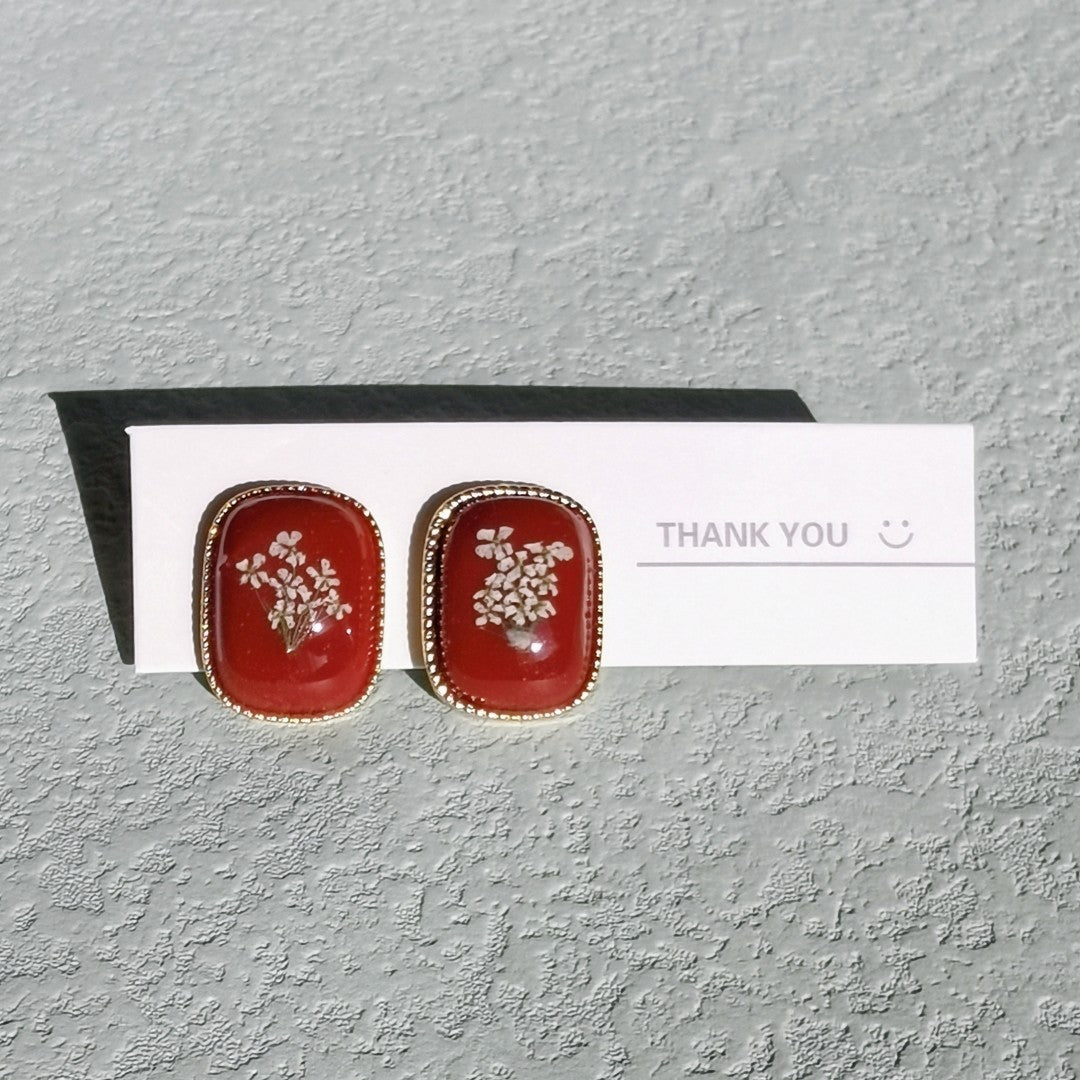 White Resin Flower Earrings