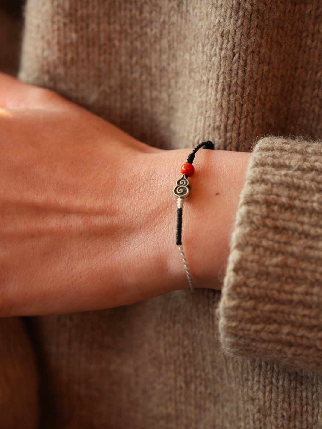 Silver Gourd South Red Agate Braided Bracelet