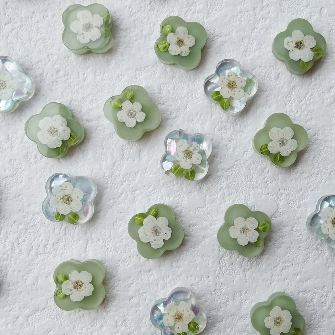 White Resin Flower Earrings