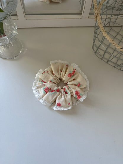 Vintage Rose Print Lace Scrunchie | other accessories | Three Fleas