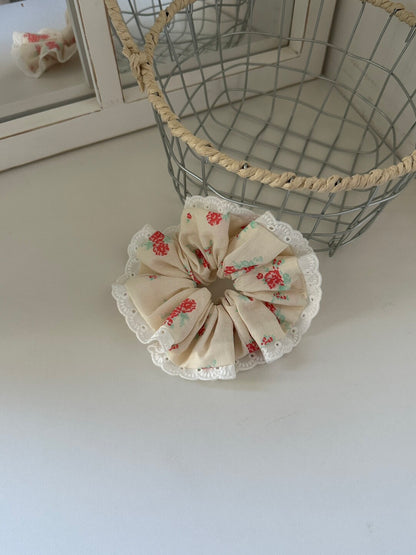 Vintage Rose Print Lace Scrunchie | other accessories | Three Fleas