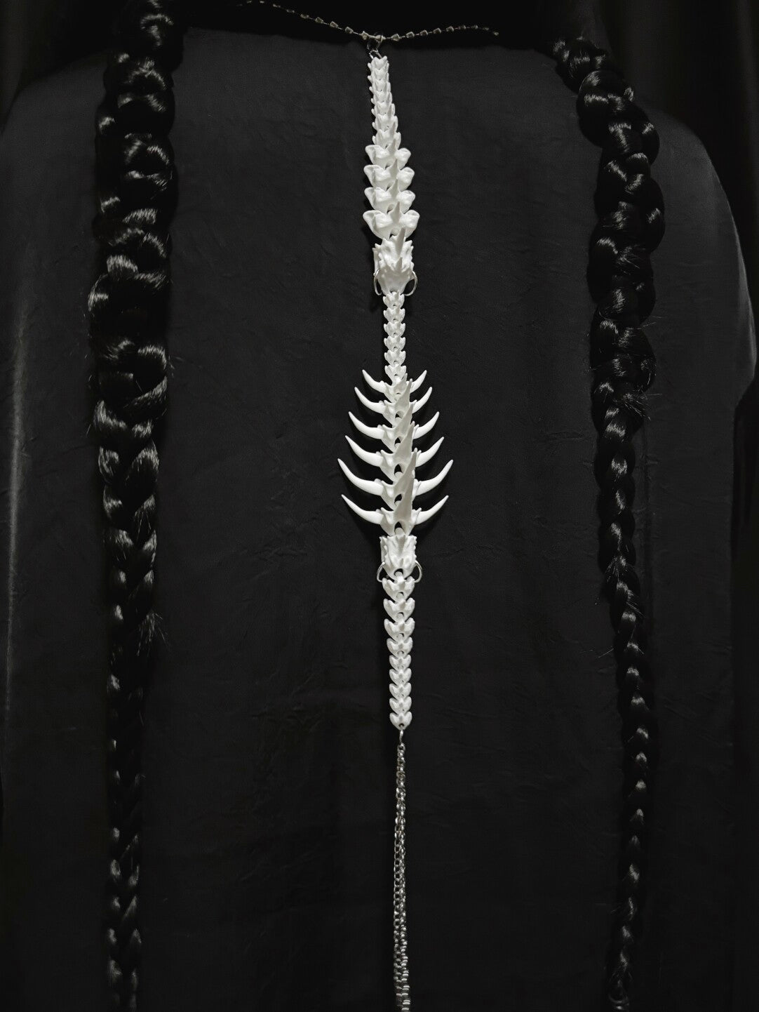 Spine Cascade Necklace,White,Lumivault.