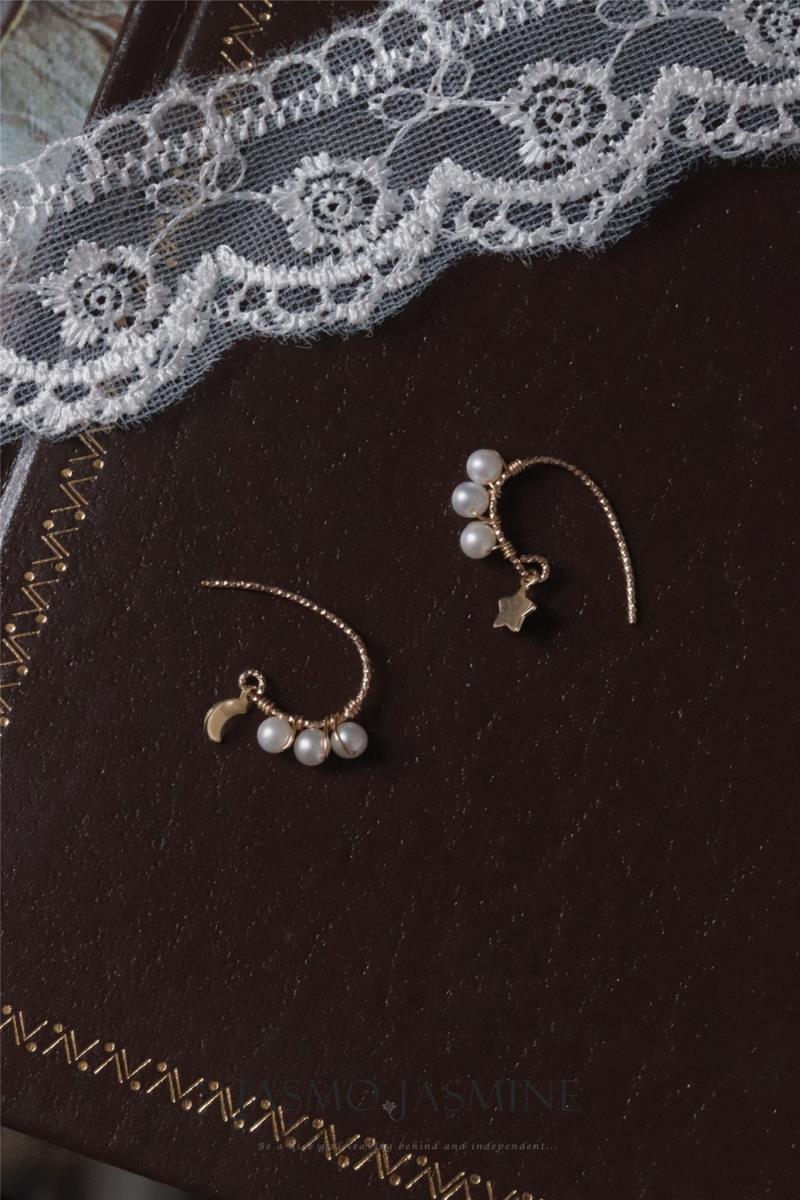 3-3.5mm White Freshwater Pearl Star Moon Earrings