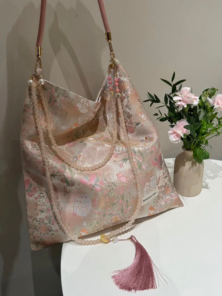 [Chinoiserie] Pink Cute Cat Beaded Tassel Silk Bag