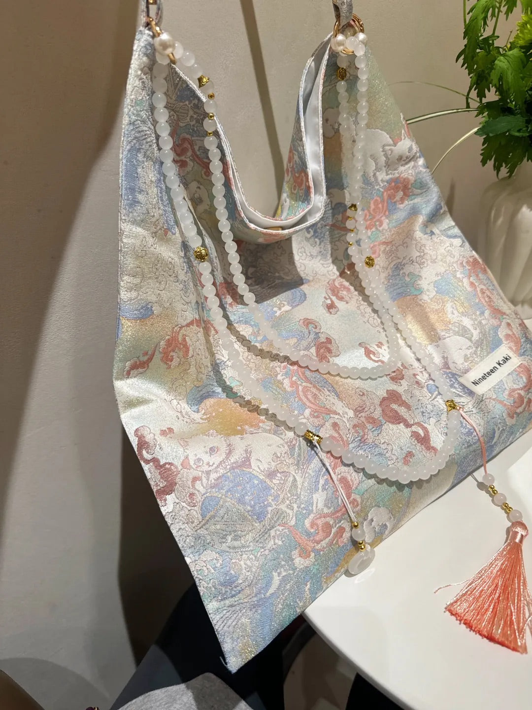 [Chinoiserie] White Cat Beaded Tassel Silk Bag