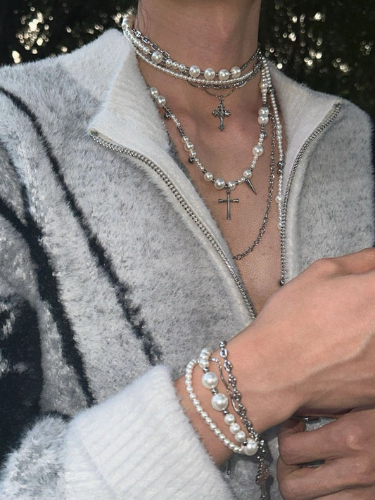 Disordered Pearl Beaded Layered Choker
