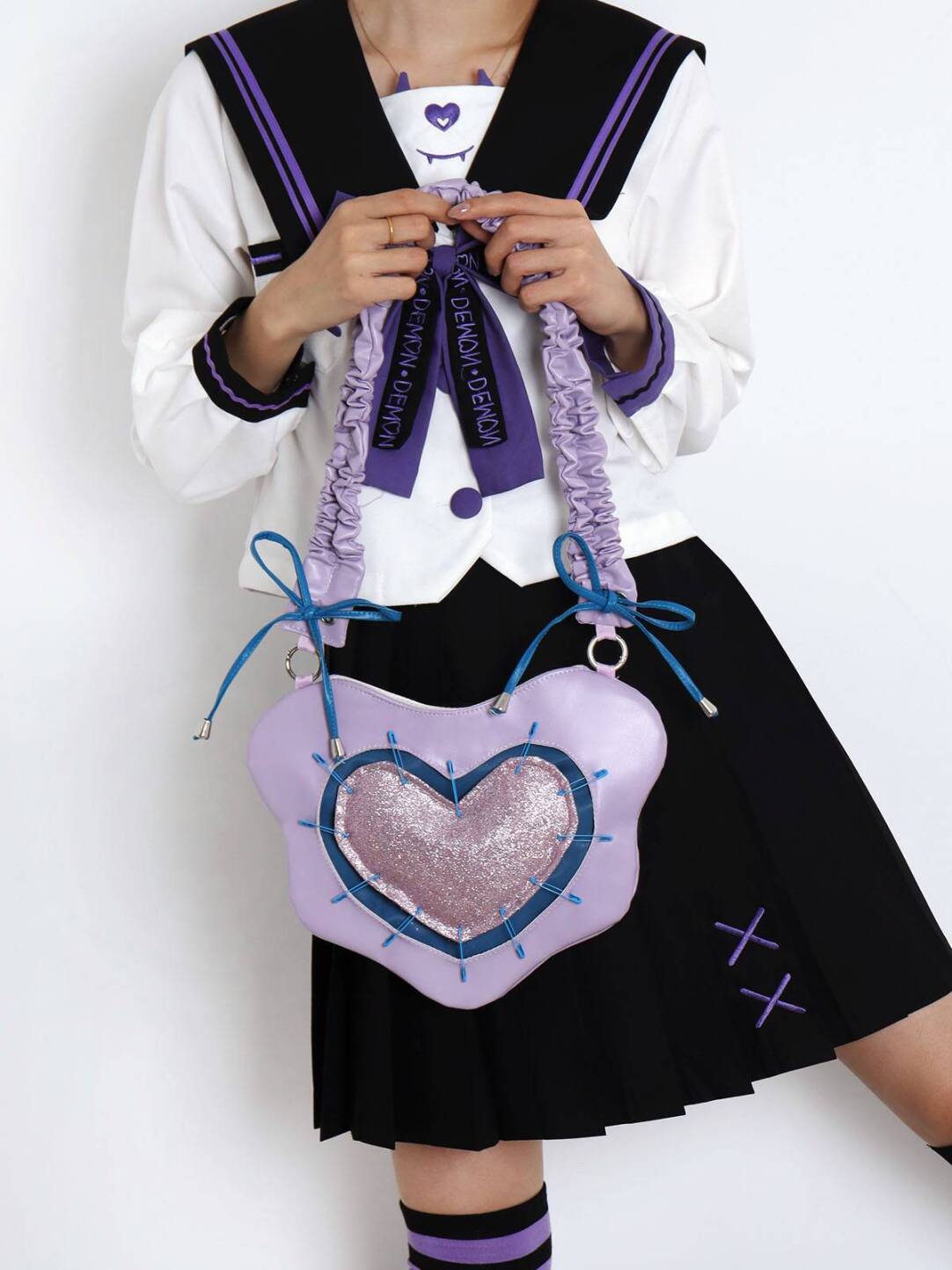 Sweet Heart Shoulder Bag | bag | Three Fleas