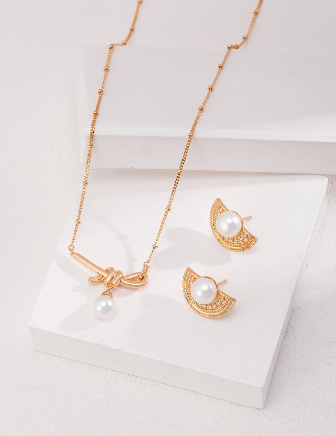 7.0-8.0mm Freshwater Pearl Knot Necklace