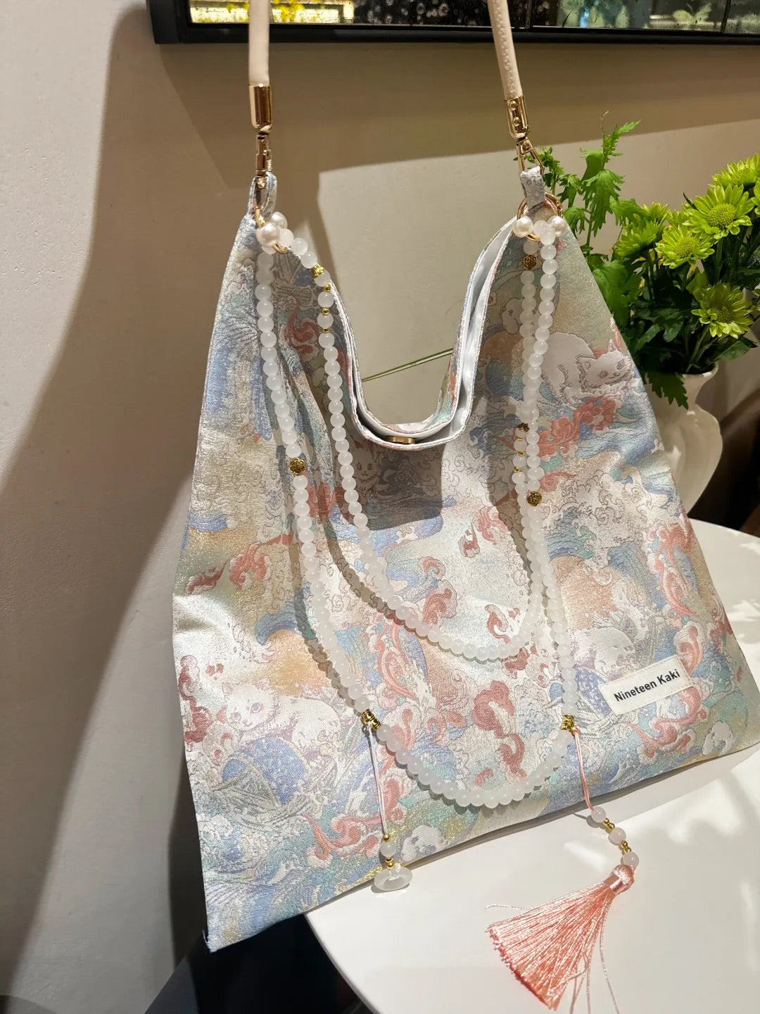 [Chinoiserie] White Cat Beaded Tassel Silk Bag
