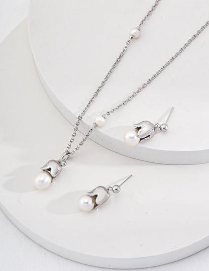 Bell Orchid Pearl Earrings
