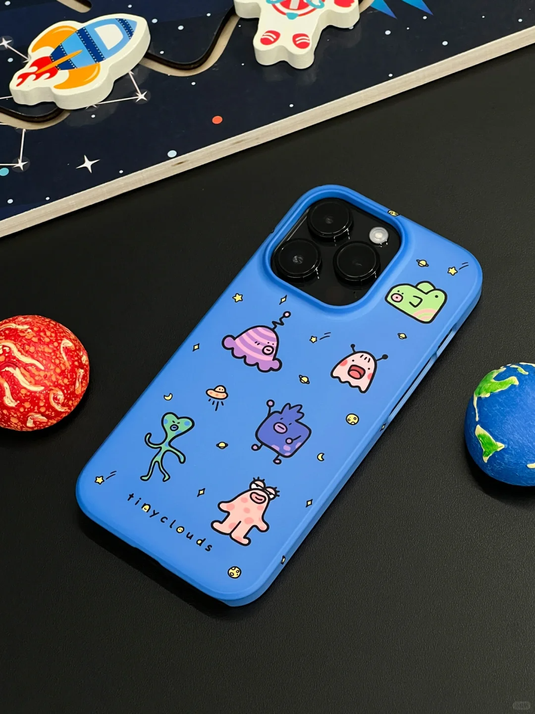 Alien Printed Funny Phone Case