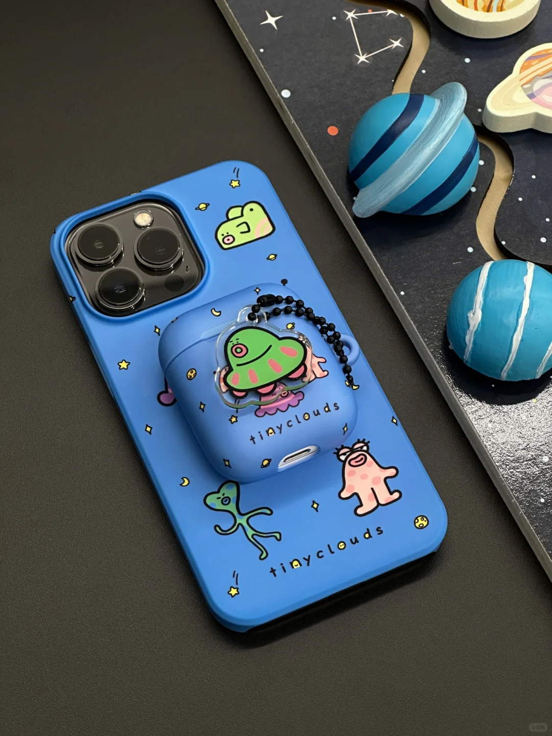 Alien Printed Funny Phone Case | iPhone Accessories Alien Printed Funny Phone Case | iPhone Accessories