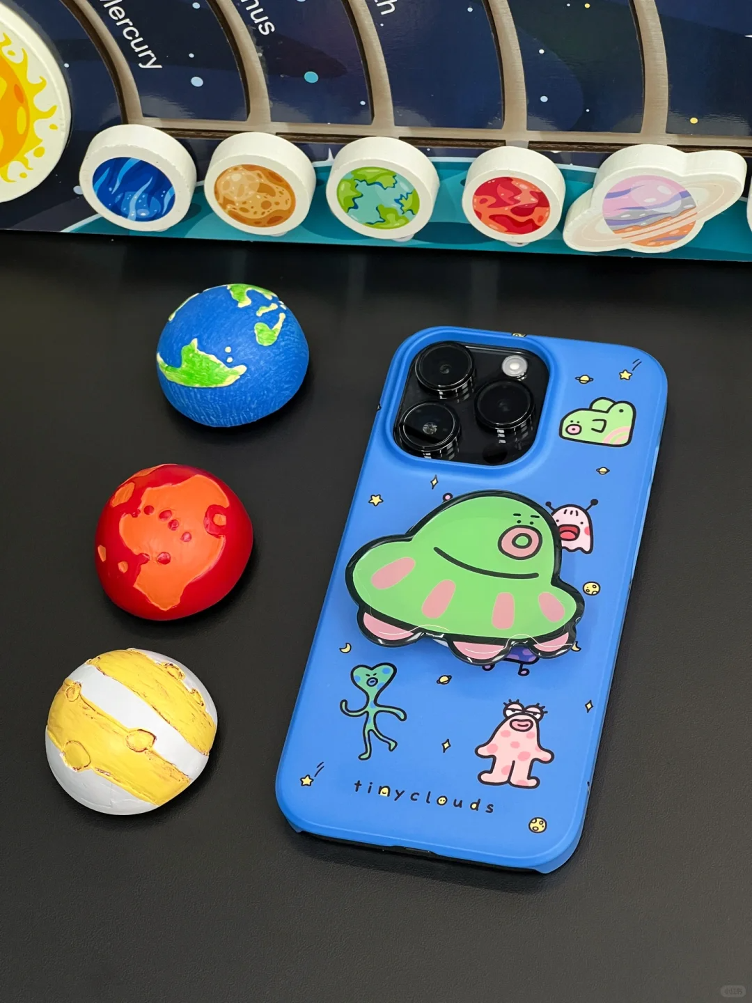 Alien Printed Funny Phone Case | iPhone Accessories Alien Printed Funny Phone Case | iPhone Accessories