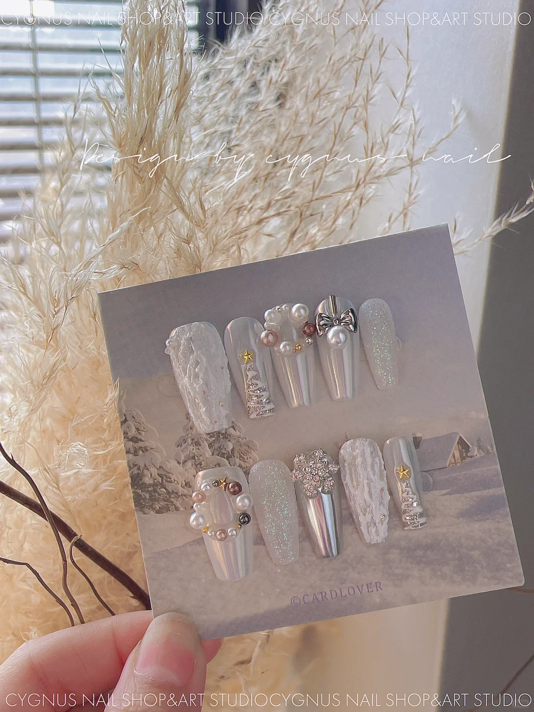 White Xmas Luxury Press On Nails Set 2.0