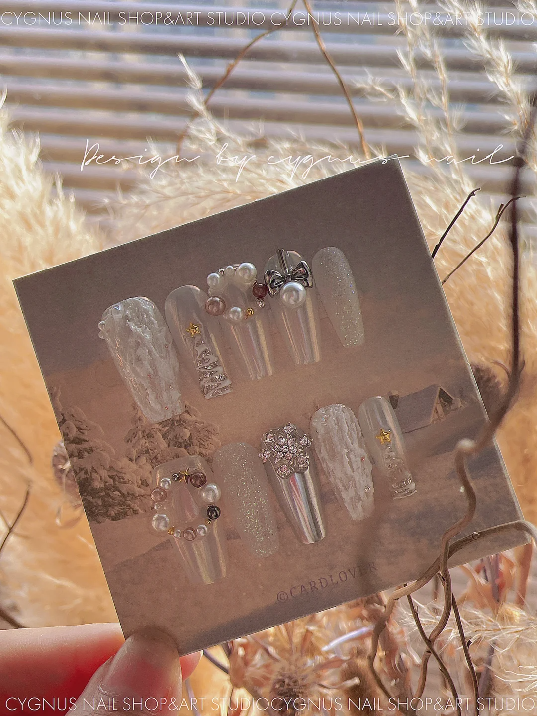White Xmas Luxury Press On Nails Set 2.0
