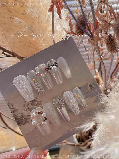 White Xmas Luxury Press On Nails Set 2.0