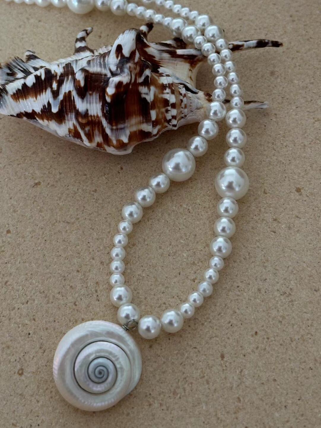 Aurora Conch Pearl Necklace