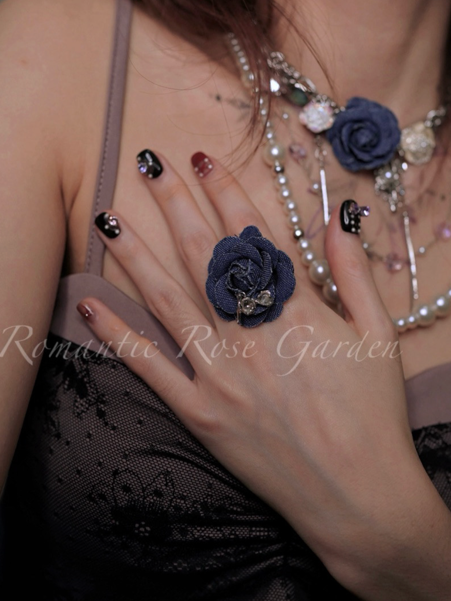 Baroque Rose Open-end Ring