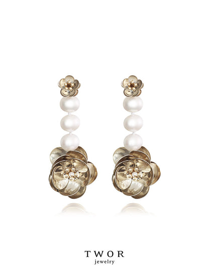 Blooming Flower Pearl Earrings