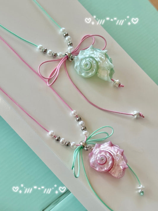 Bow-Tied Pink Mint Conch Necklace
