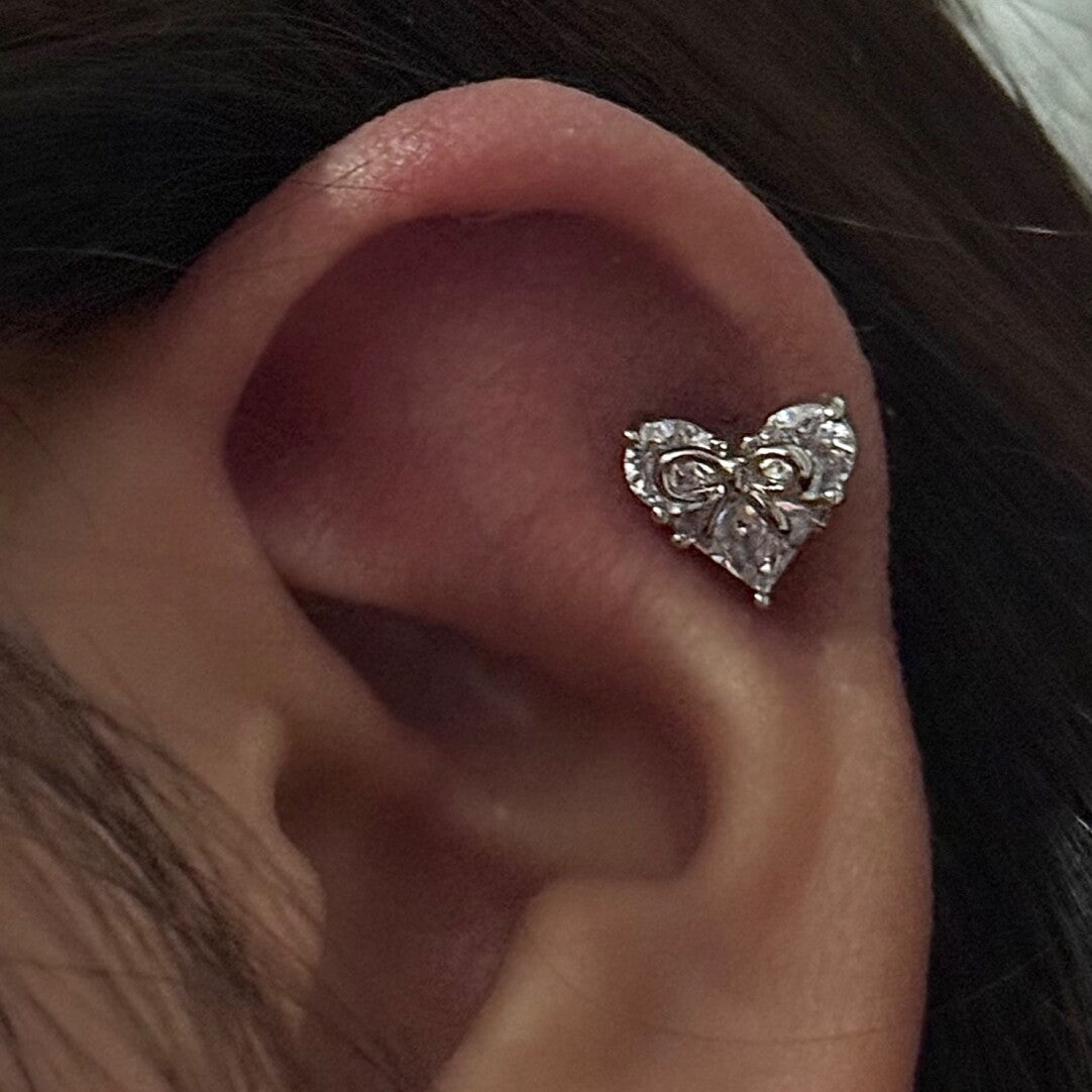 Bow Heart Threaded Screw Flat Black Earring | Earring | Three Fleas
