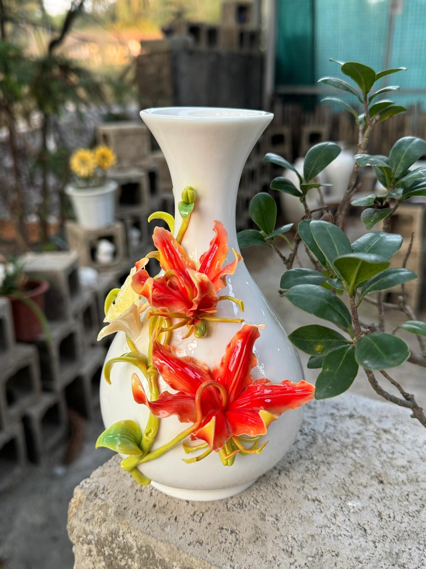 Calla Lily Sculpted Ceramic Vase
