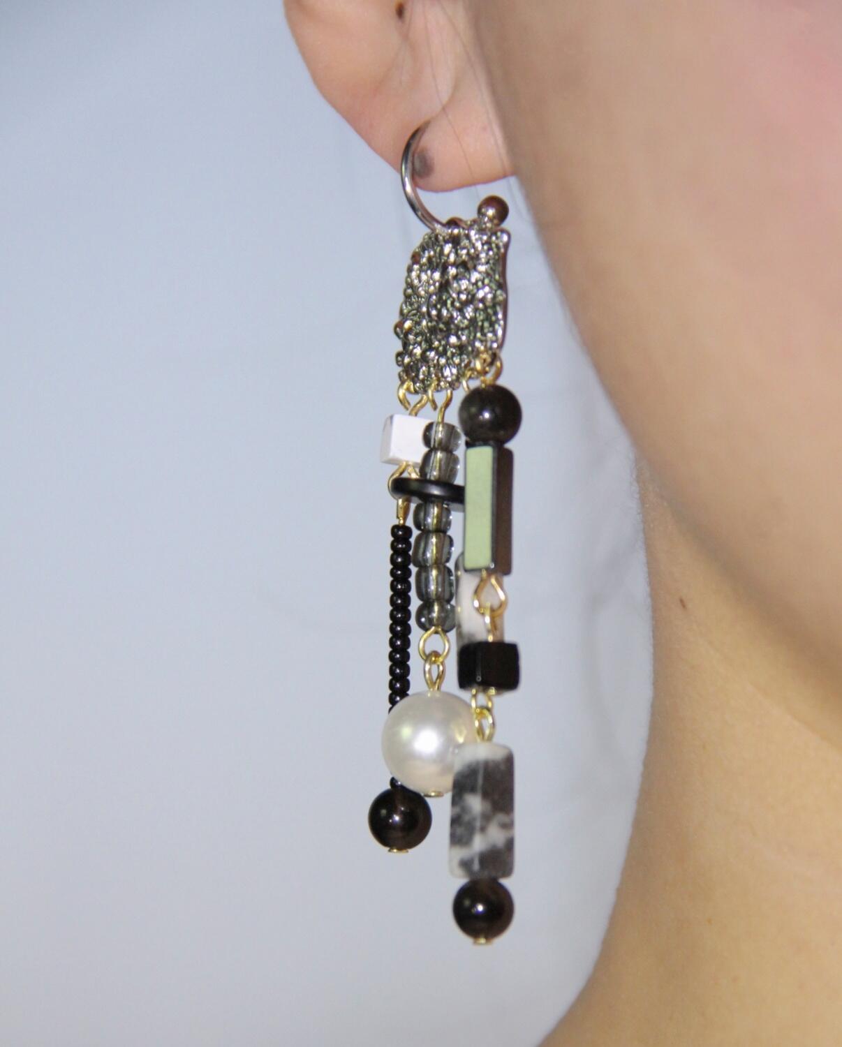 Chinoiserie Black & White Sweet Fairy Tassel Earrings