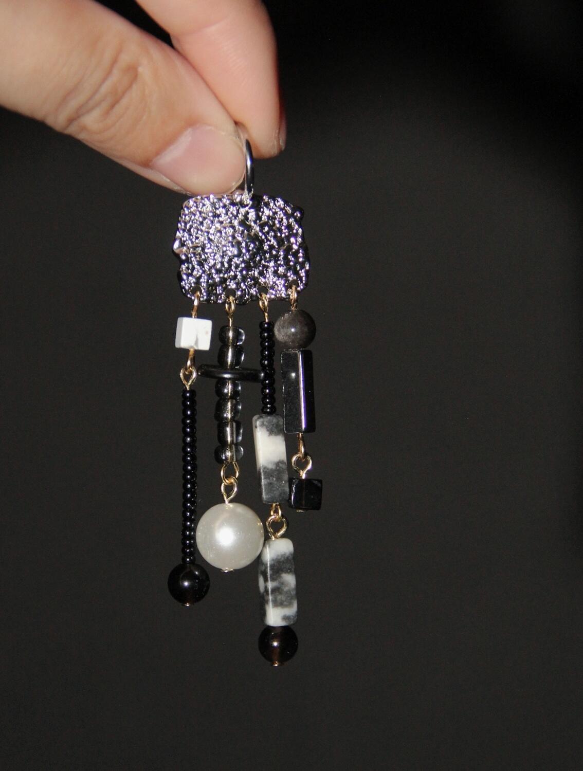 Chinoiserie Black & White Sweet Fairy Tassel Earrings