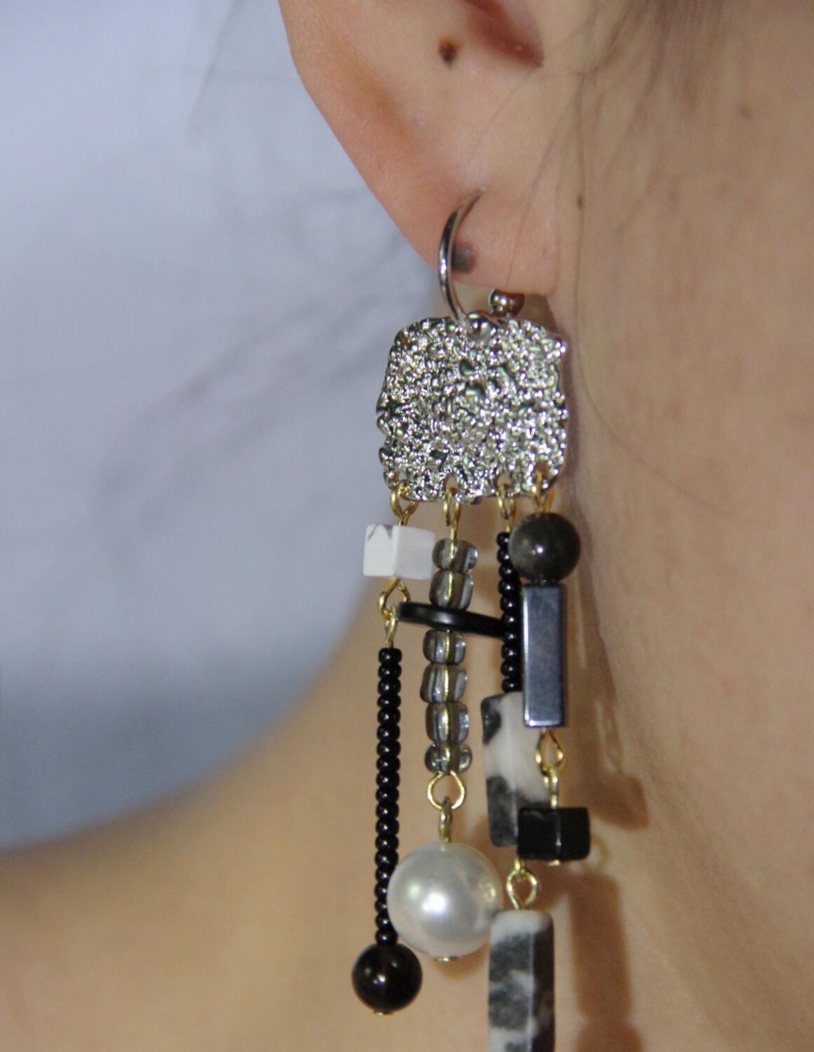 Chinoiserie Black & White Sweet Fairy Tassel Earrings