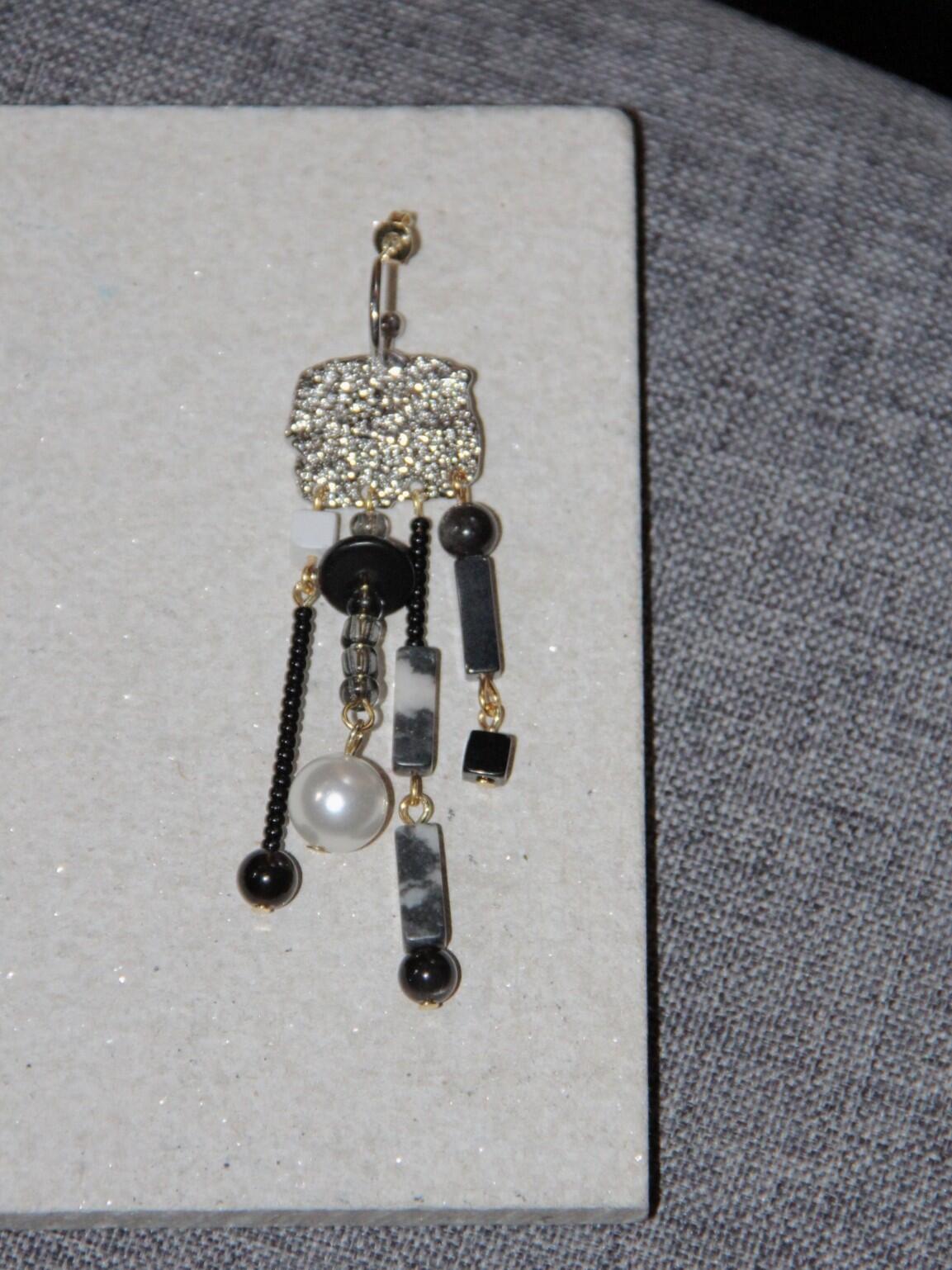 Chinoiserie Black & White Sweet Fairy Tassel Earrings