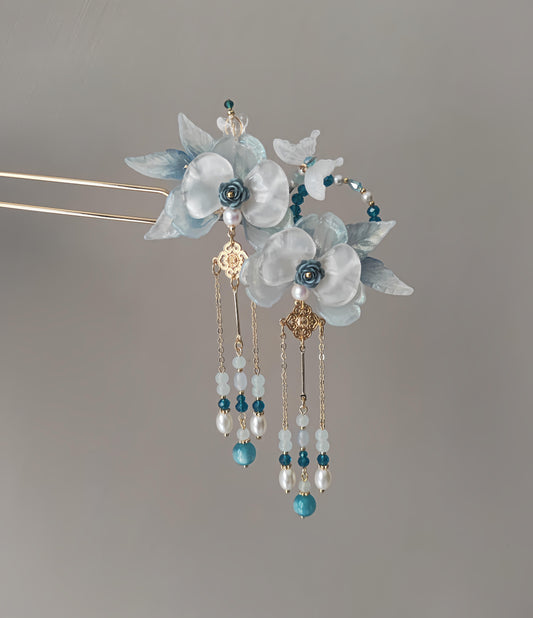 Chinoiserie Butterfly Blue Floral Beaded Tassel Hairpin | Hairpin | Three Fleas