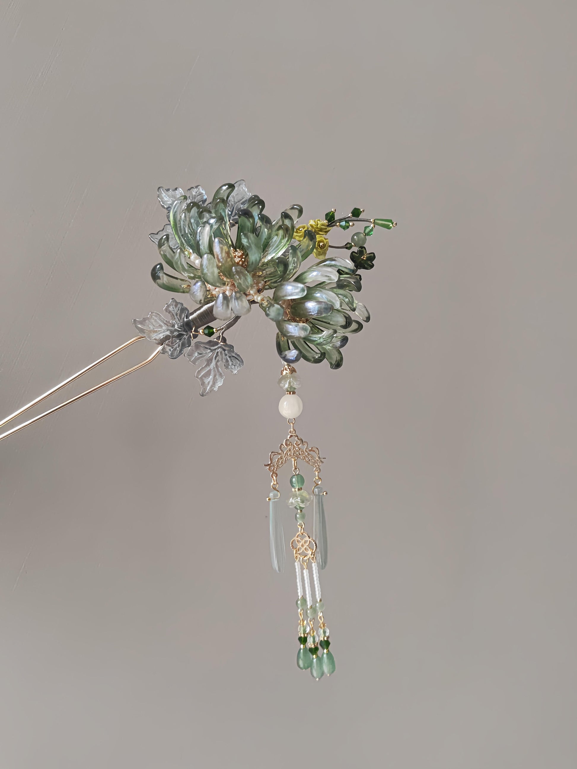 Chinoiserie Chrysanthemum Beaded Tassel Hairpin | Hairpin | Three Fleas