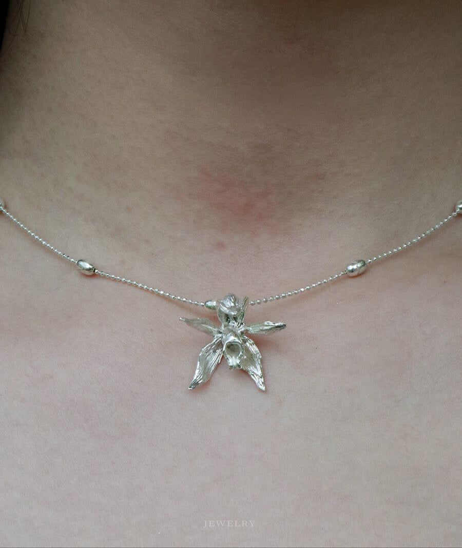 Chinoiserie Coelogyne Cristata Silver Necklace