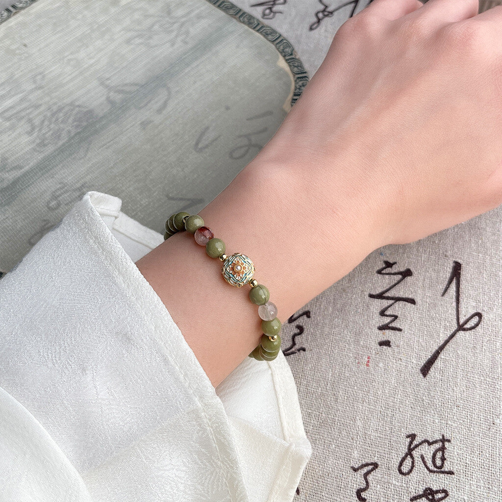 Chinoiserie Green Grapes Beaded Bracelet