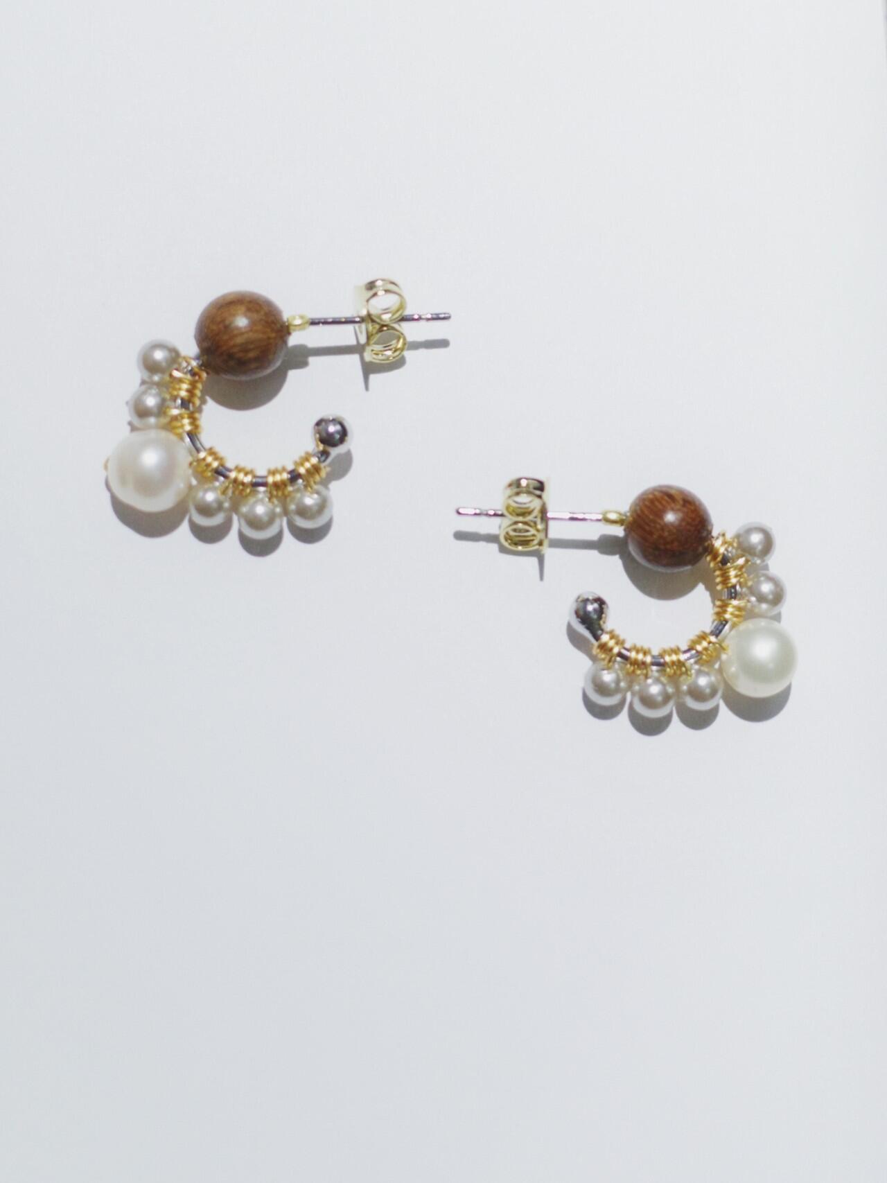 Chinoiserie Pearl Sandalwood Small Earrings
