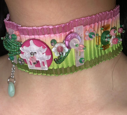 Chinoiserie Red Green Beaded Wide Choker