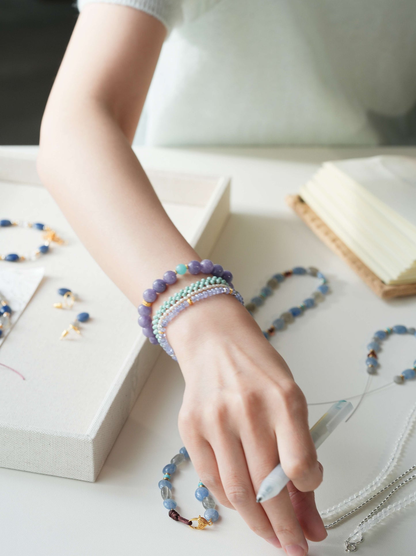 Chinoiserie Romantic Purple Bracelet