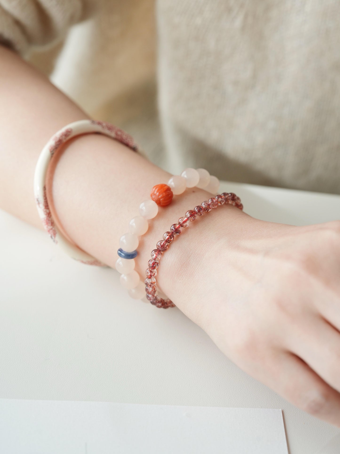 Chinoiserie  Vanilla South Red Agate Bracelet