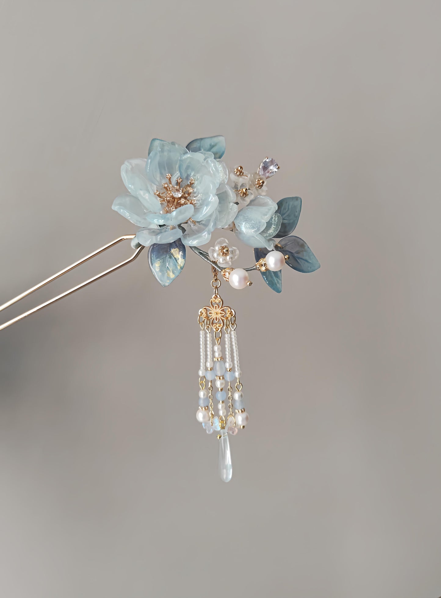 Chinoiserie Winter Floral Beaded Tassel Hairpin
