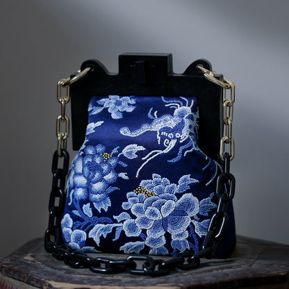 [Chinoiserie] Blue Flower Embroidery Frame Clutch Bag