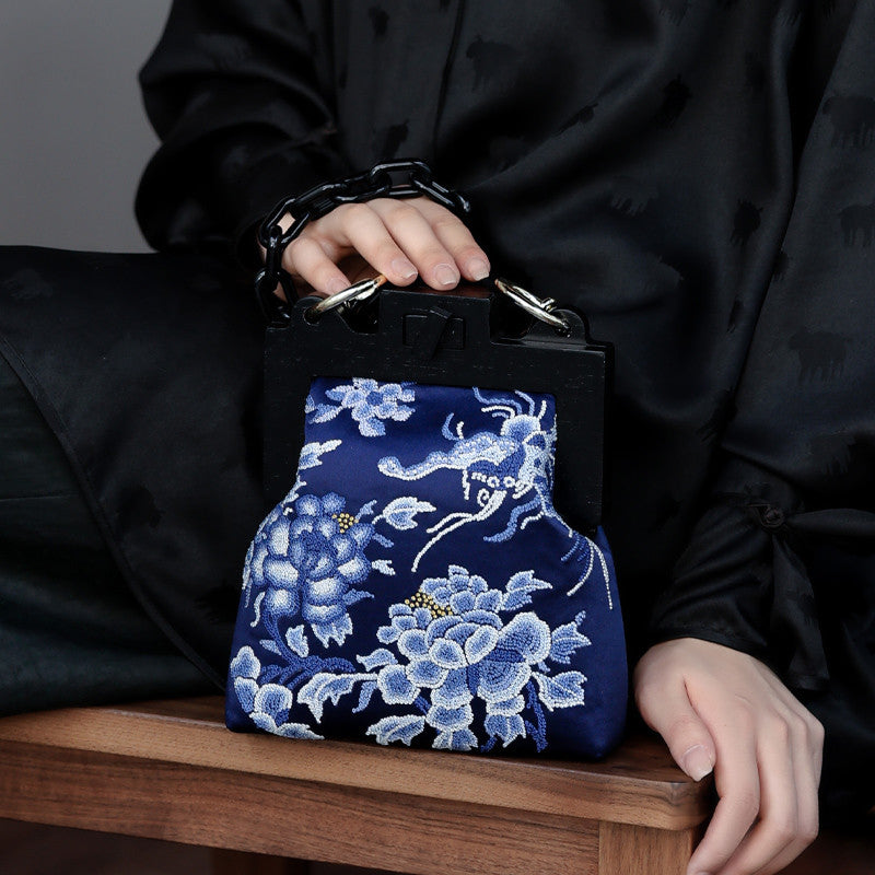 [Chinoiserie] Blue Flower Embroidery Frame Clutch Bag