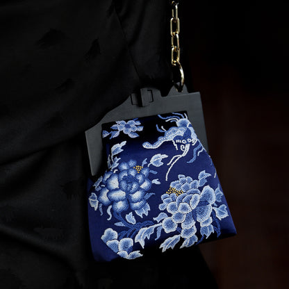 [Chinoiserie] Blue Flower Embroidery Frame Clutch Bag