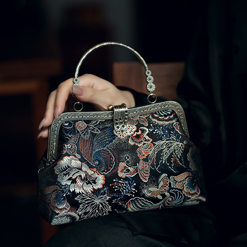 [Chinoiserie] Butterfly Frame Clutch Bag