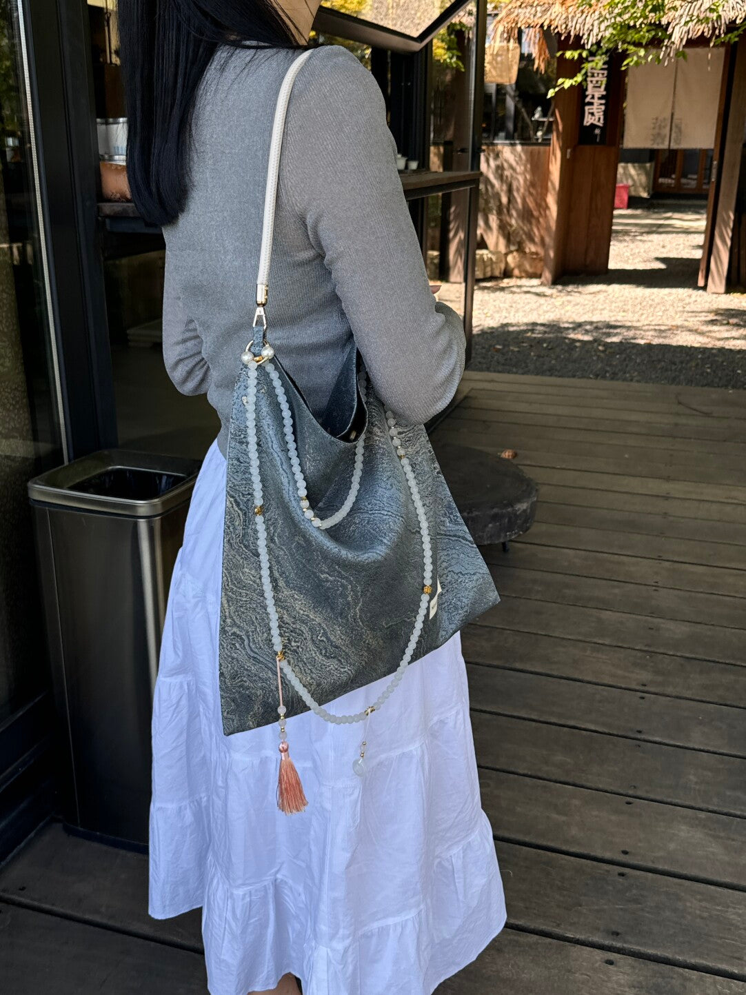 [Chinoiserie] Calm Blue Gilded Beaded Tassel Silk Bag | Bag | Three Fleas