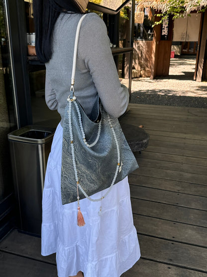 [Chinoiserie] Calm Blue Gilded Beaded Tassel Silk Bag | Bag | Three Fleas