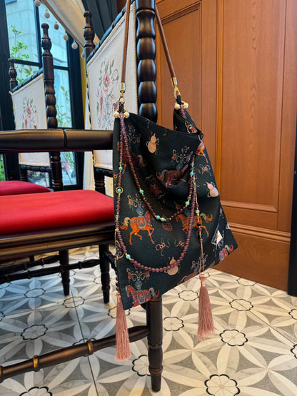 [Chinoiserie]Classic Blue Pony Tassel Silk Bag