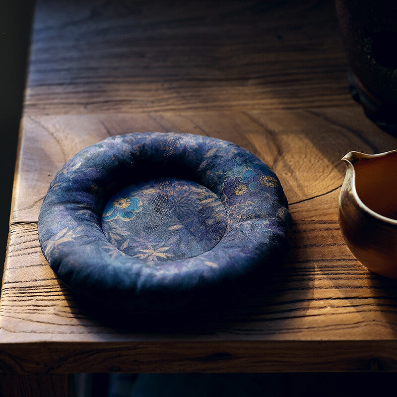 [Chinoiserie] Donut-Shaped Silk Teacup Coaster
