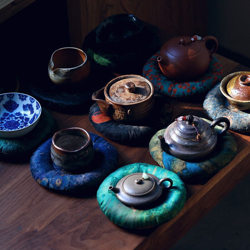 [Chinoiserie] Donut-Shaped Silk Teacup Coaster